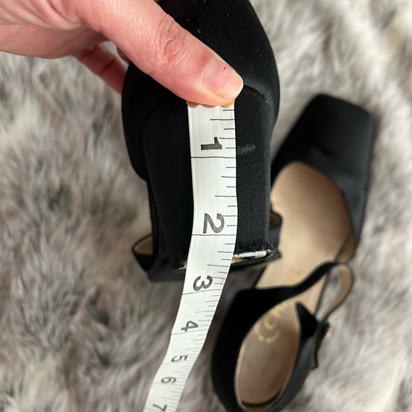 Vintage Chanel black Satin Closed square CC Toe Heels sz 39 - Picture 9 of 9